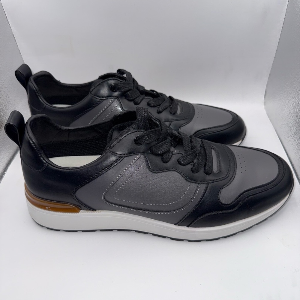 Sleek Black Leather Men's Sneakers - Picture 4 of 5